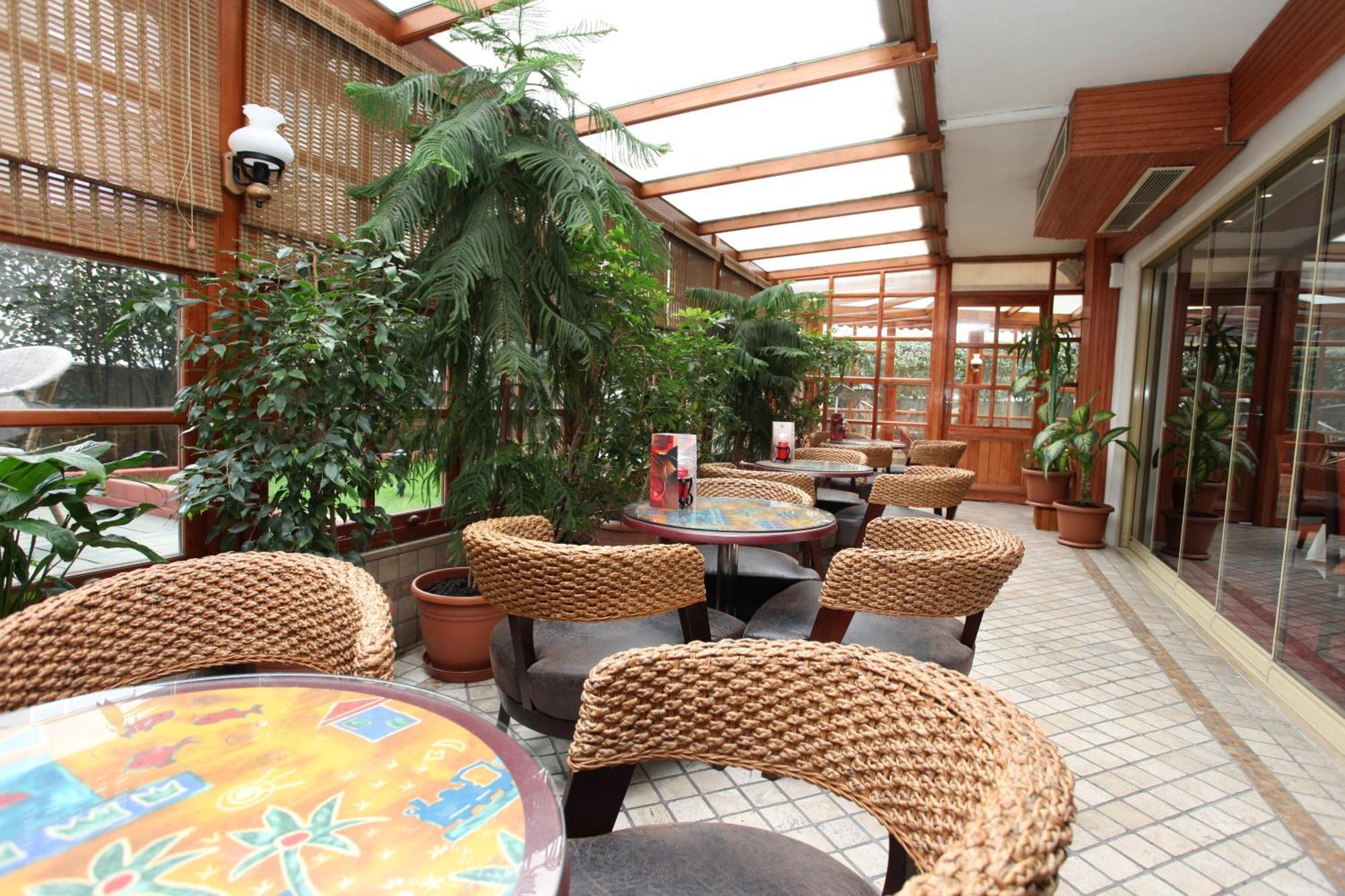 Güneş Hotel Merter Istanbul Exterior foto