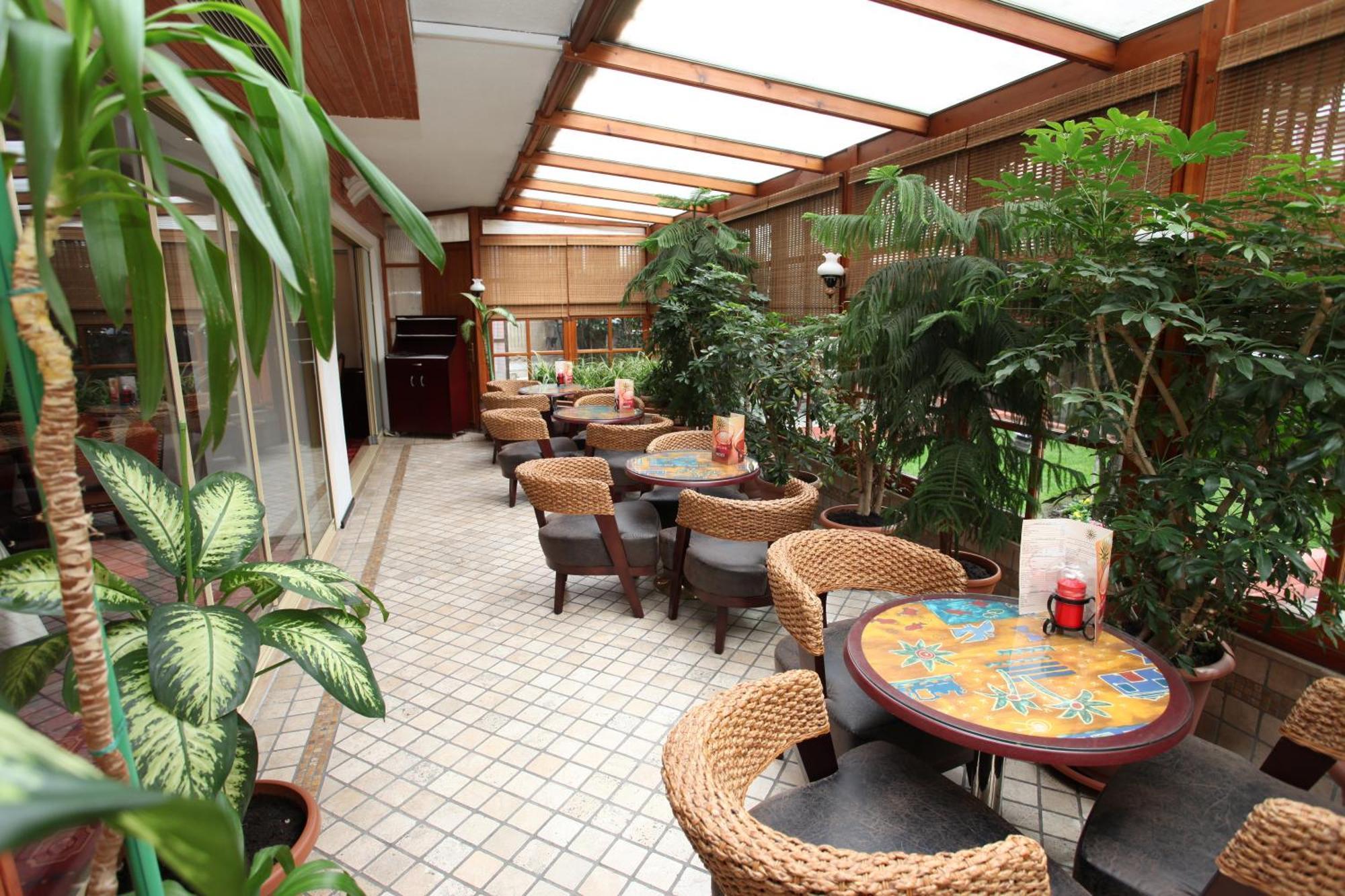 Güneş Hotel Merter Istanbul Restaurant foto